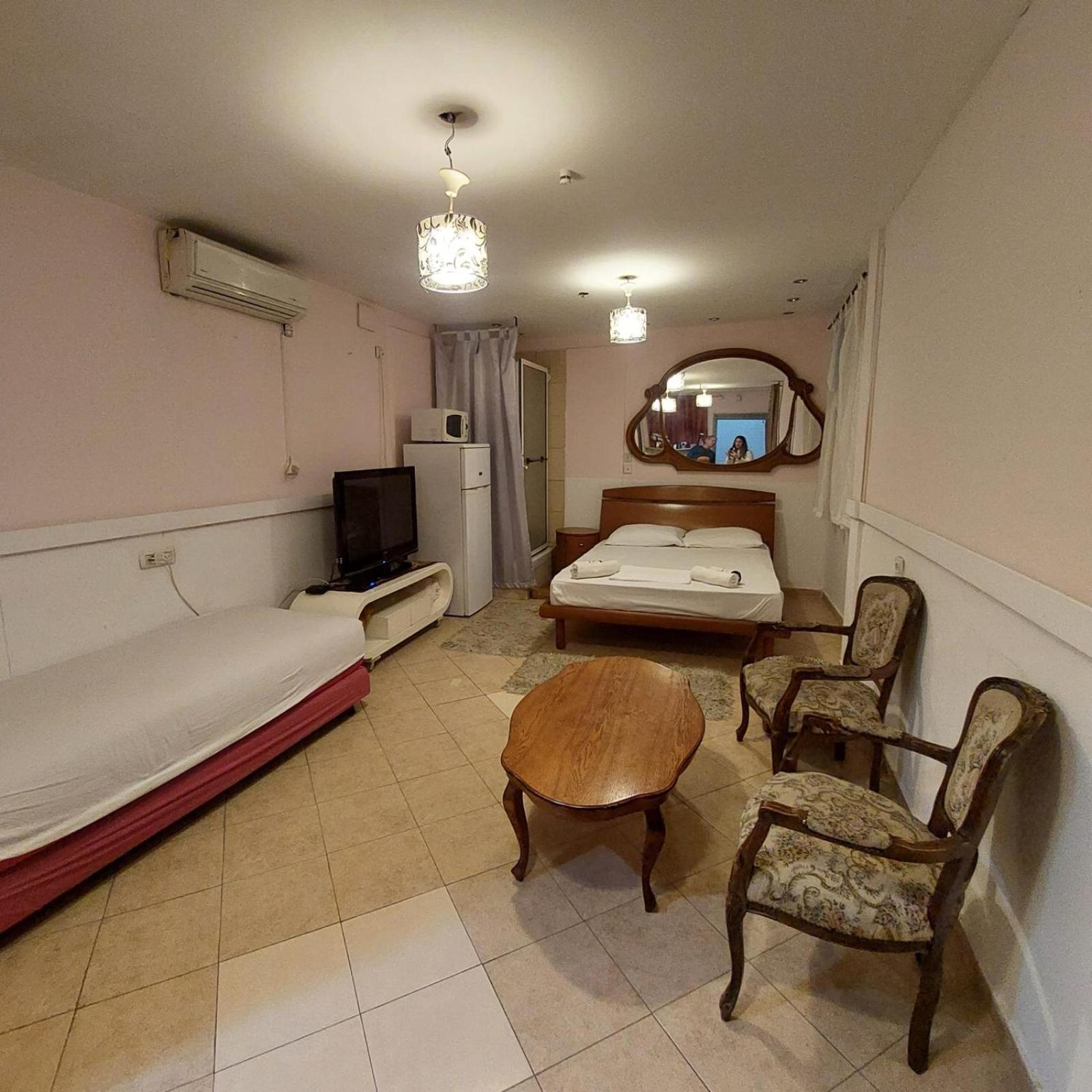 Star Guest- House Hotell Or Yehuda Eksteriør bilde